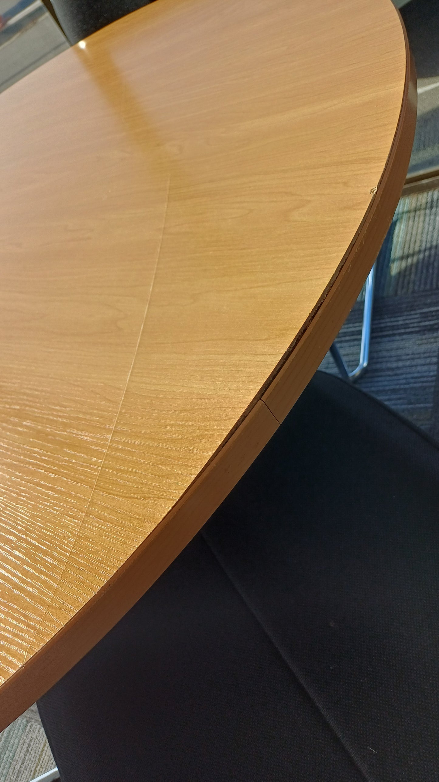 Round Table