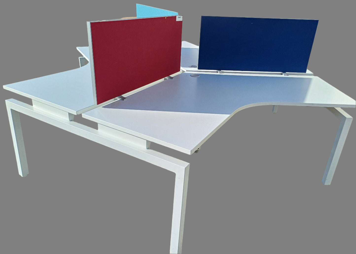 3 Person Pod Desk without Dividers