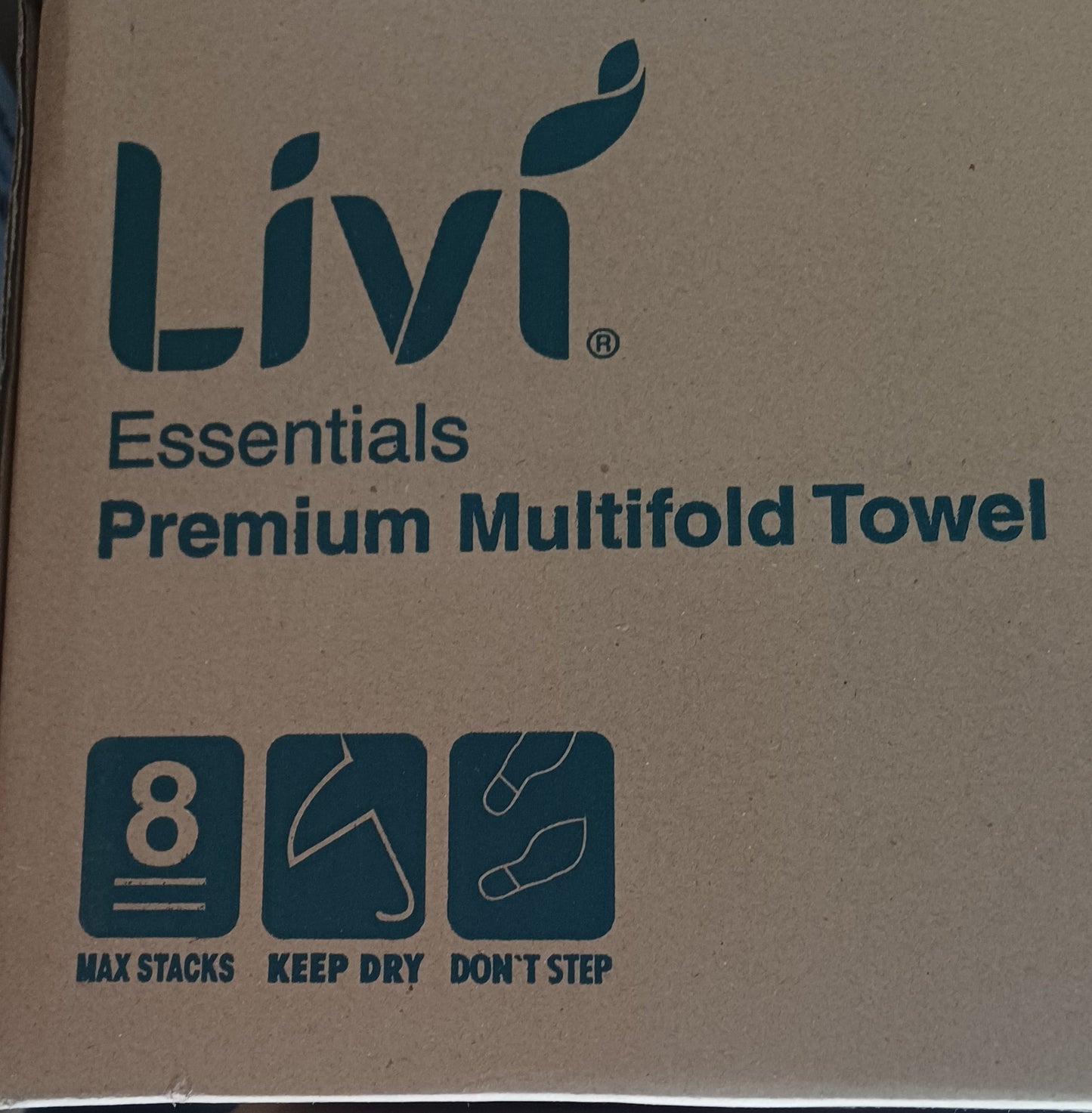 Livi Essentials Slim Fold Paper Towels