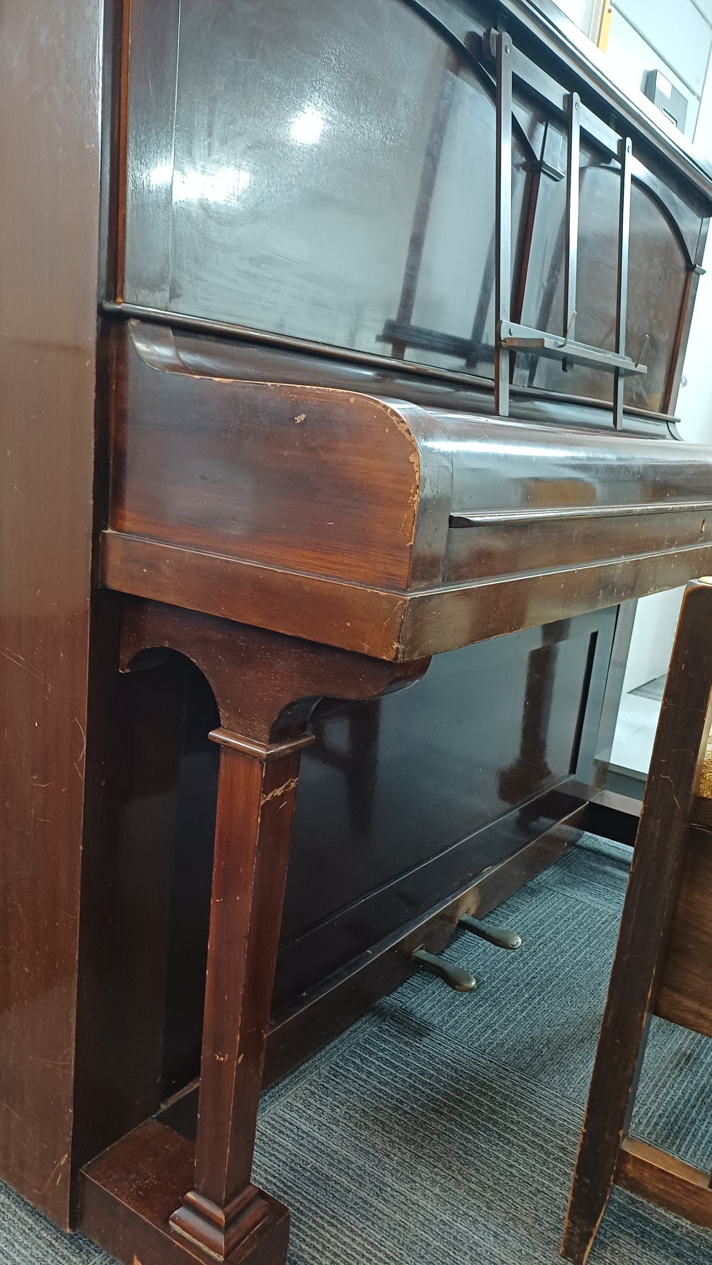 Barnard Piano