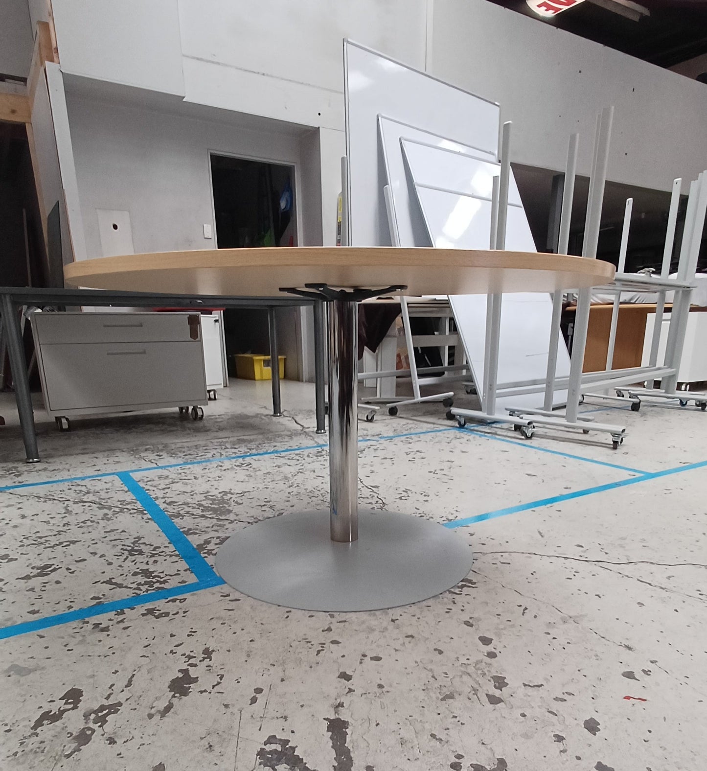 Circular Table