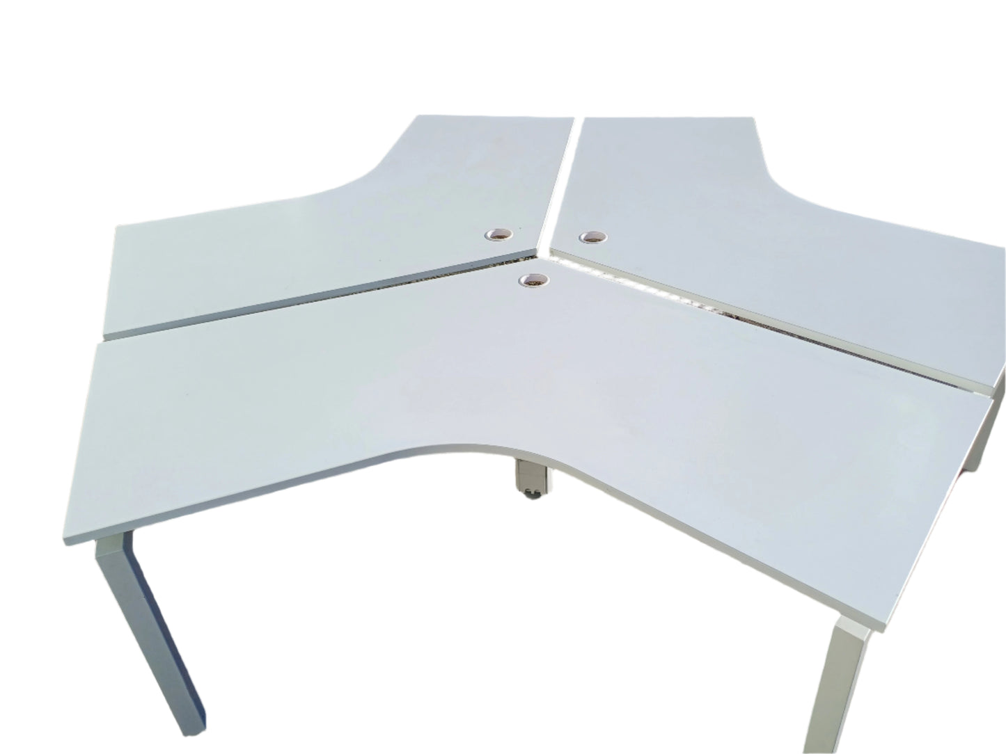 3 Person Pod Desk without Dividers