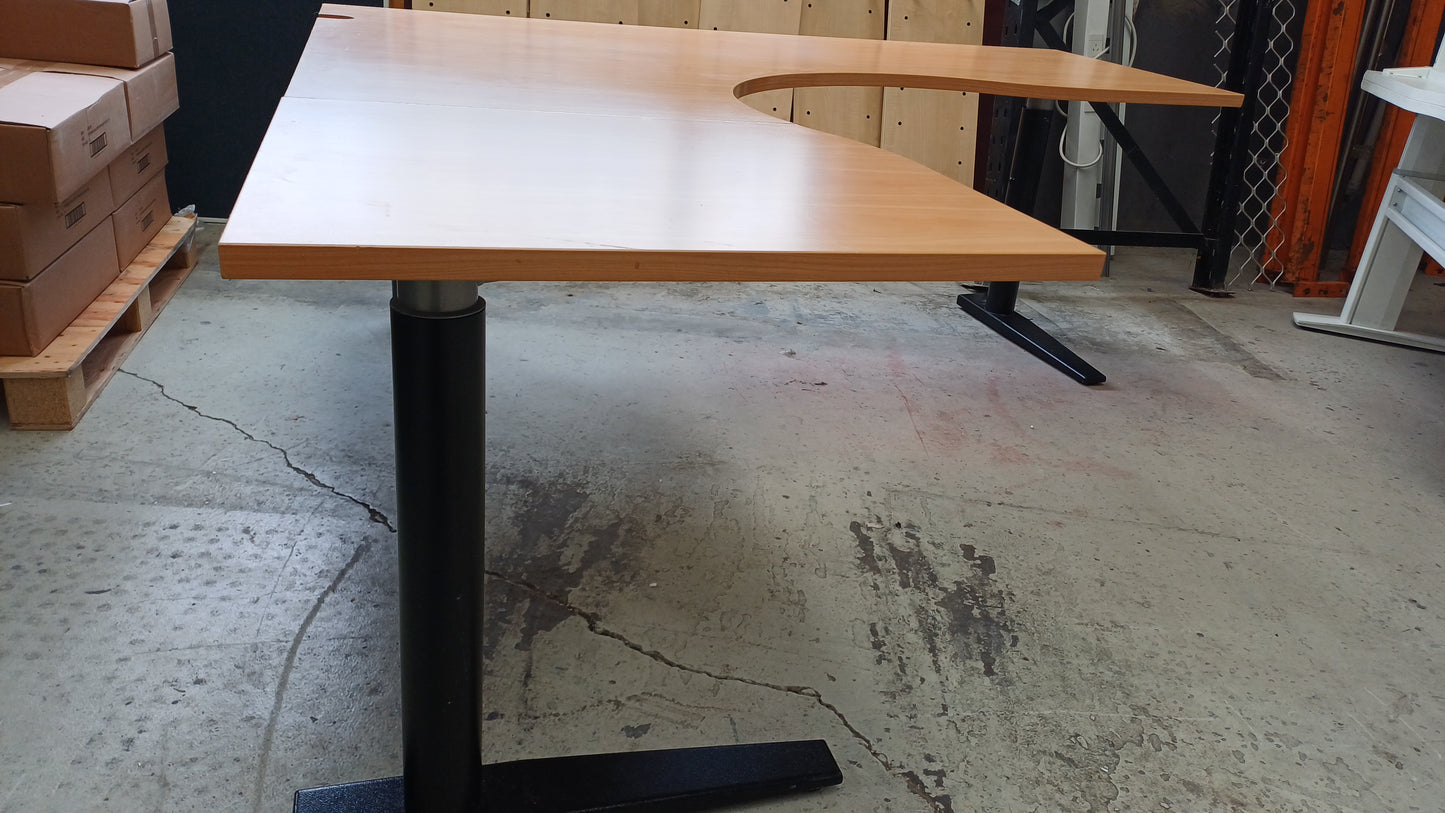 L shaped desk 1800mm