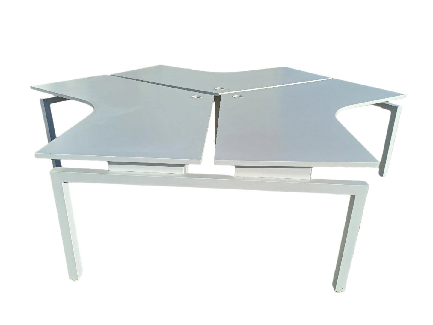 3 Person Pod Desk without Dividers