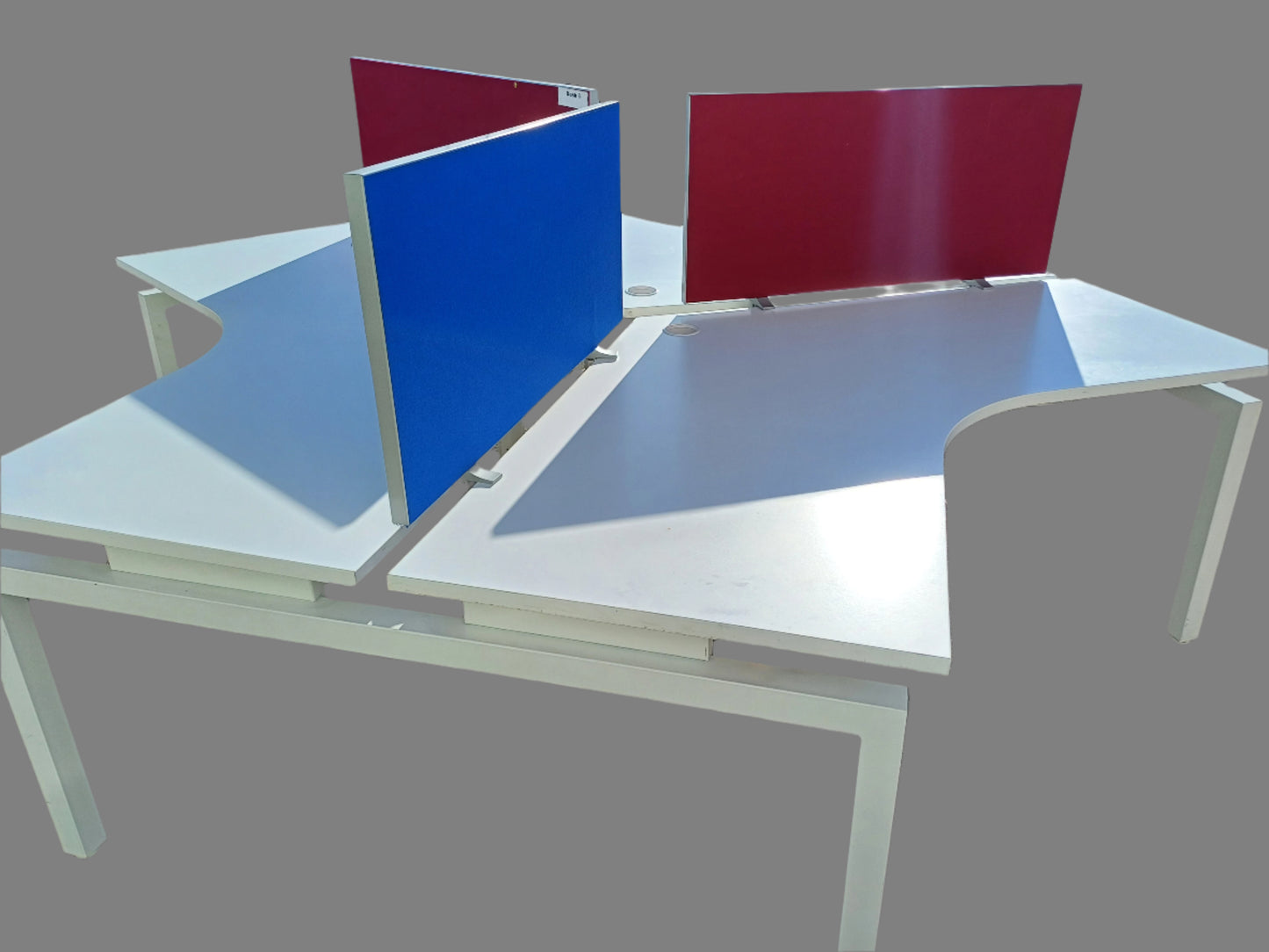 3 Person Pod Desk without Dividers